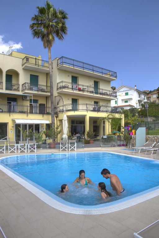 Hotel Casella بيترا ليغوري المظهر الخارجي الصورة