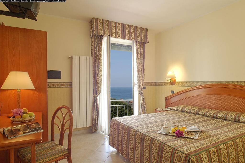 Hotel Casella بيترا ليغوري الغرفة الصورة