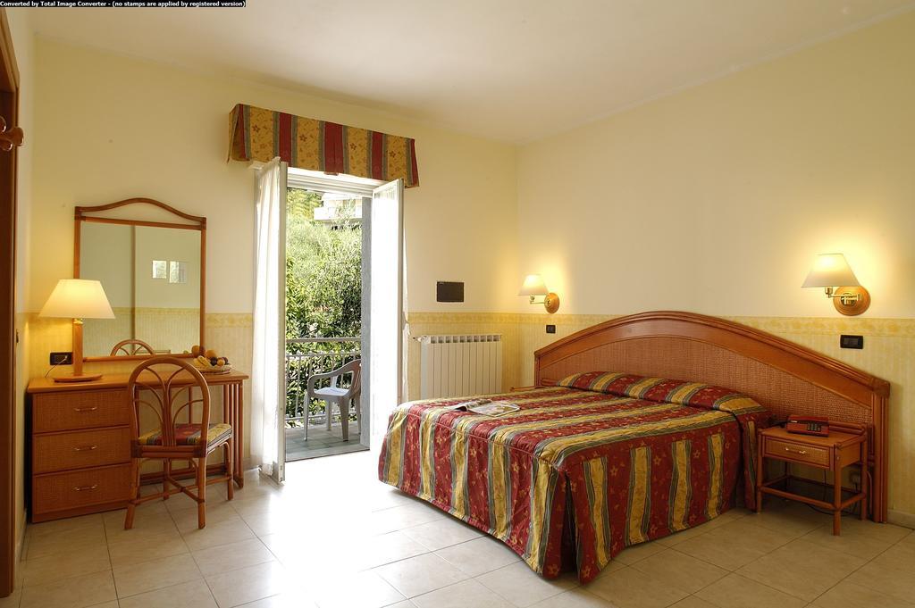Hotel Casella بيترا ليغوري الغرفة الصورة